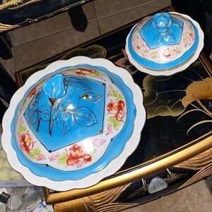 Vintage 1978 Sumer Bank Made In Turkey Set of 2 Covered Bowls Dishes